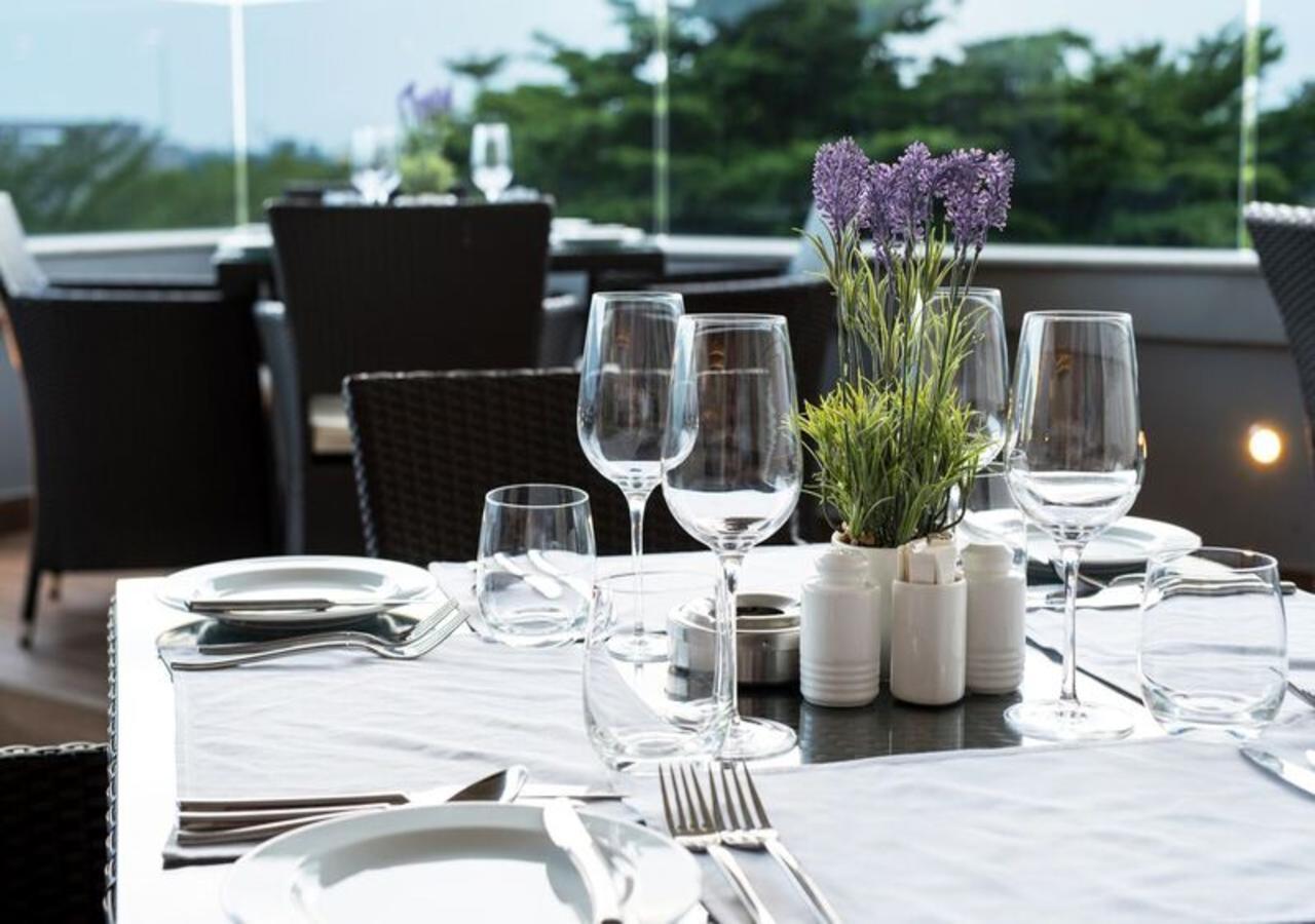 The Envoy Hotel أبوجا المظهر الخارجي الصورة
