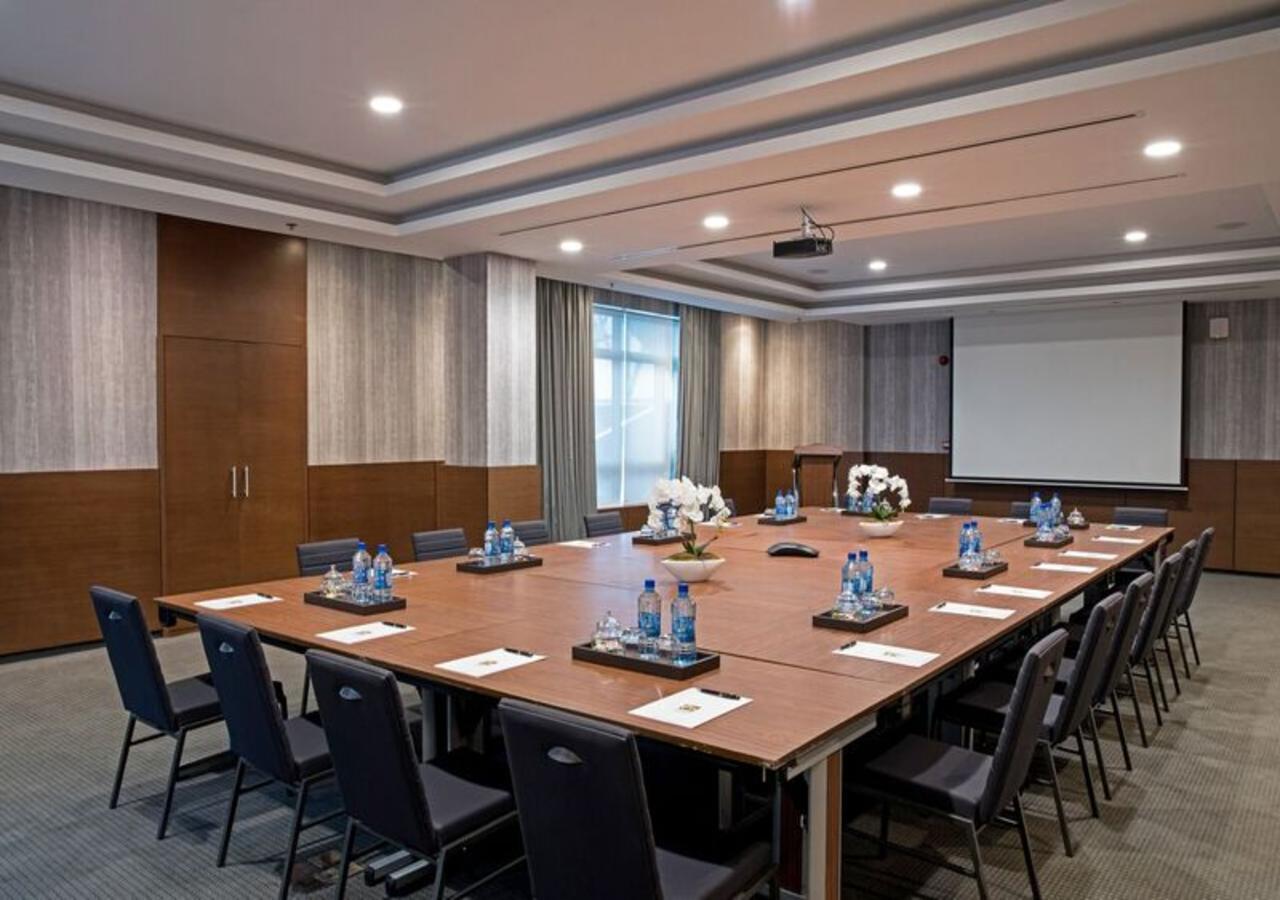 The Envoy Hotel أبوجا المظهر الخارجي الصورة